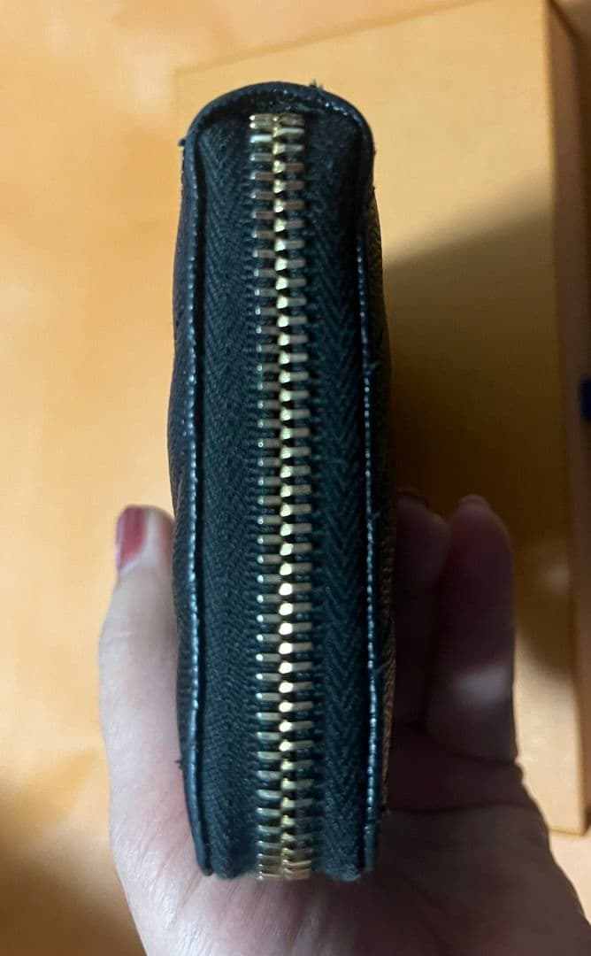 YSL 黒 キルティング 長財布