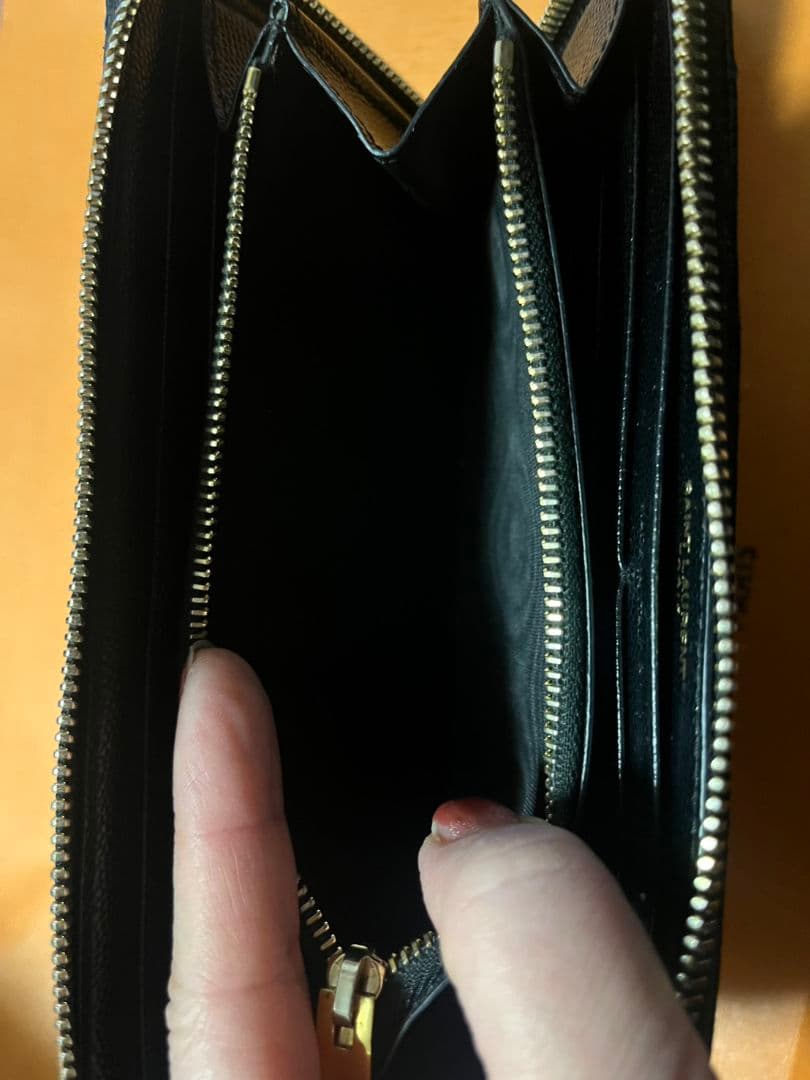 YSL 黒 キルティング 長財布