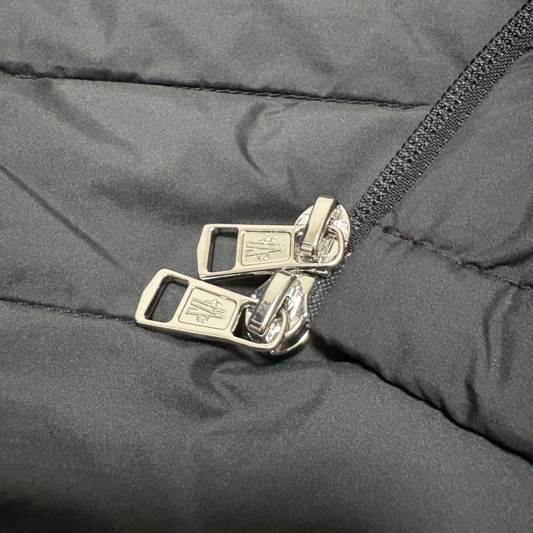 【新品同様】MONCLER BOURGET ダウンベスト 25AWブラック2
