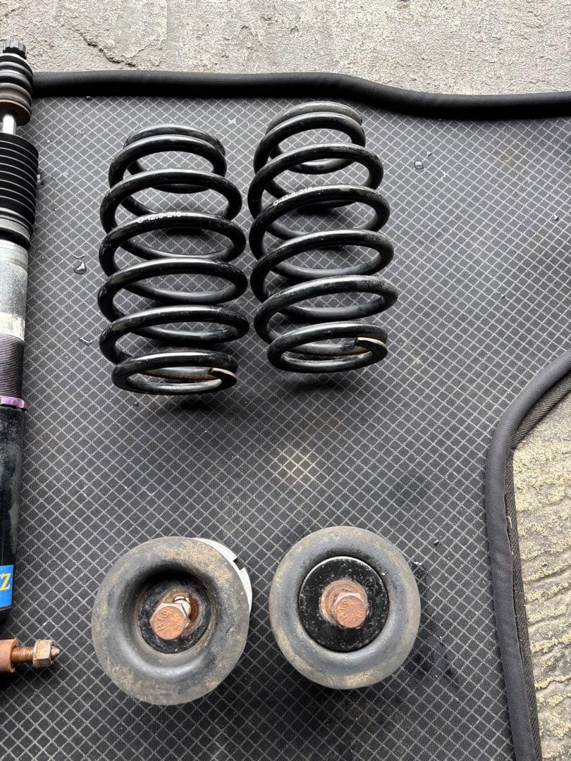 サスペンションキット ZVW30 ARROWZ