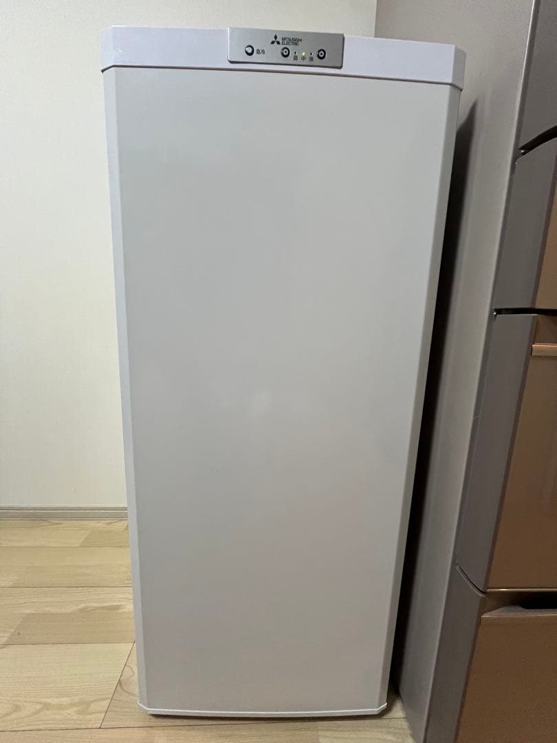 Mitsubishi Electric MF-U12K-W冷凍庫 2024年製