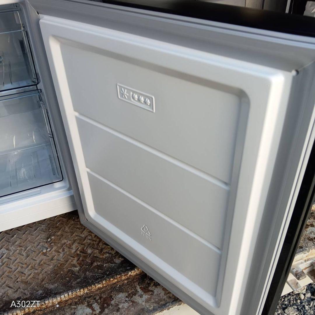 送料設置無料　ツインバード　最新モデル冷蔵庫　121L