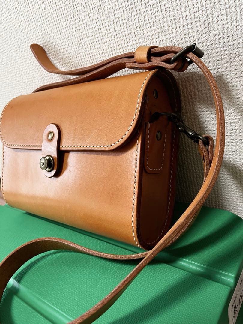 本革レザーショルダーバッグ