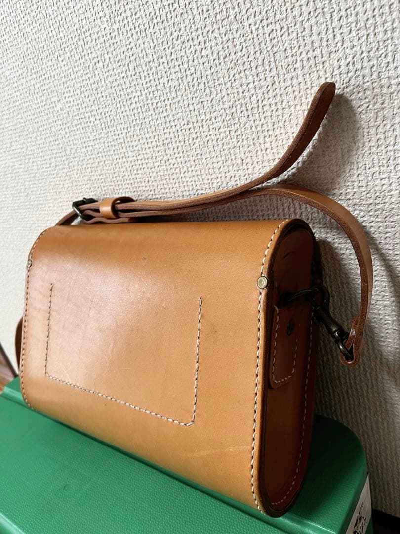 本革レザーショルダーバッグ