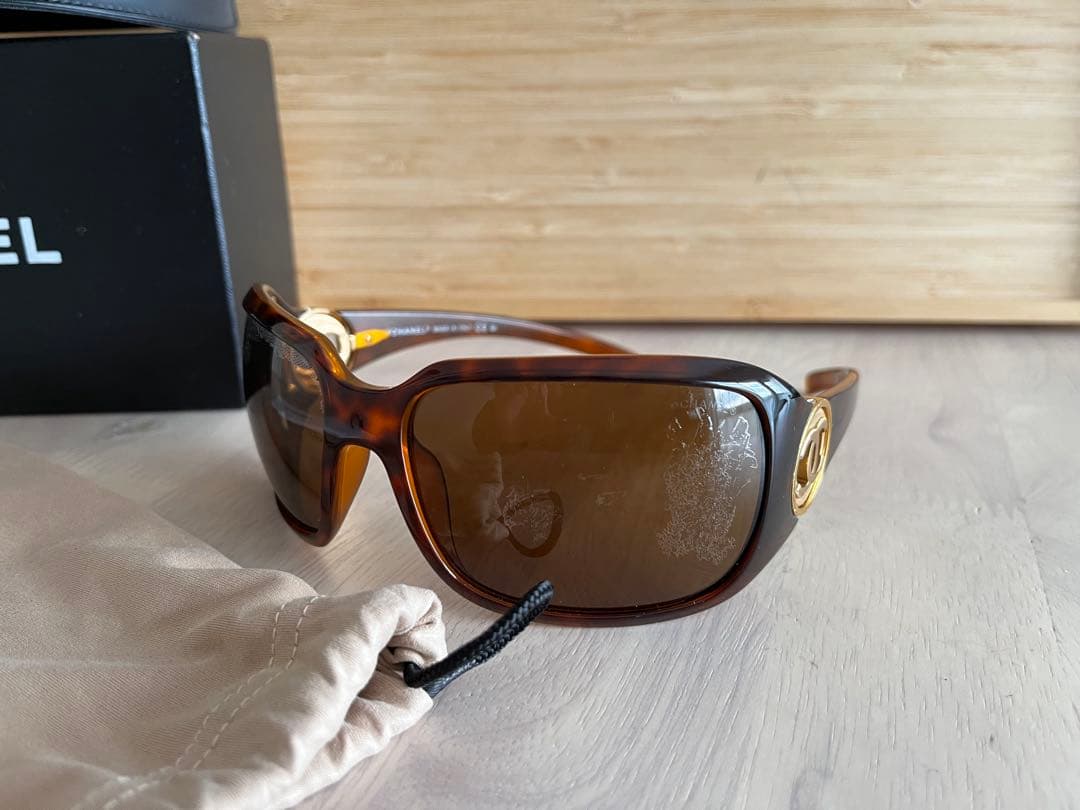 CHANEL ブラウン サングラス