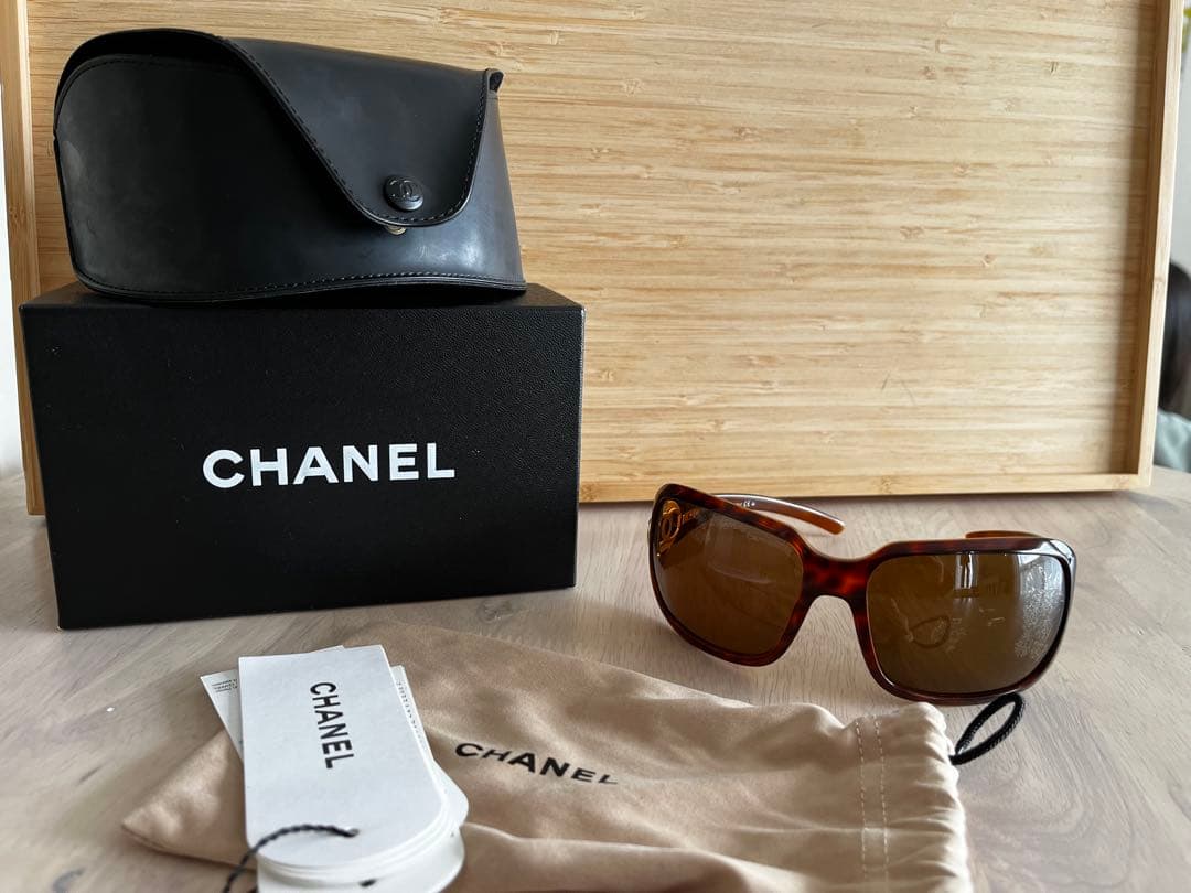 CHANEL ブラウン サングラス