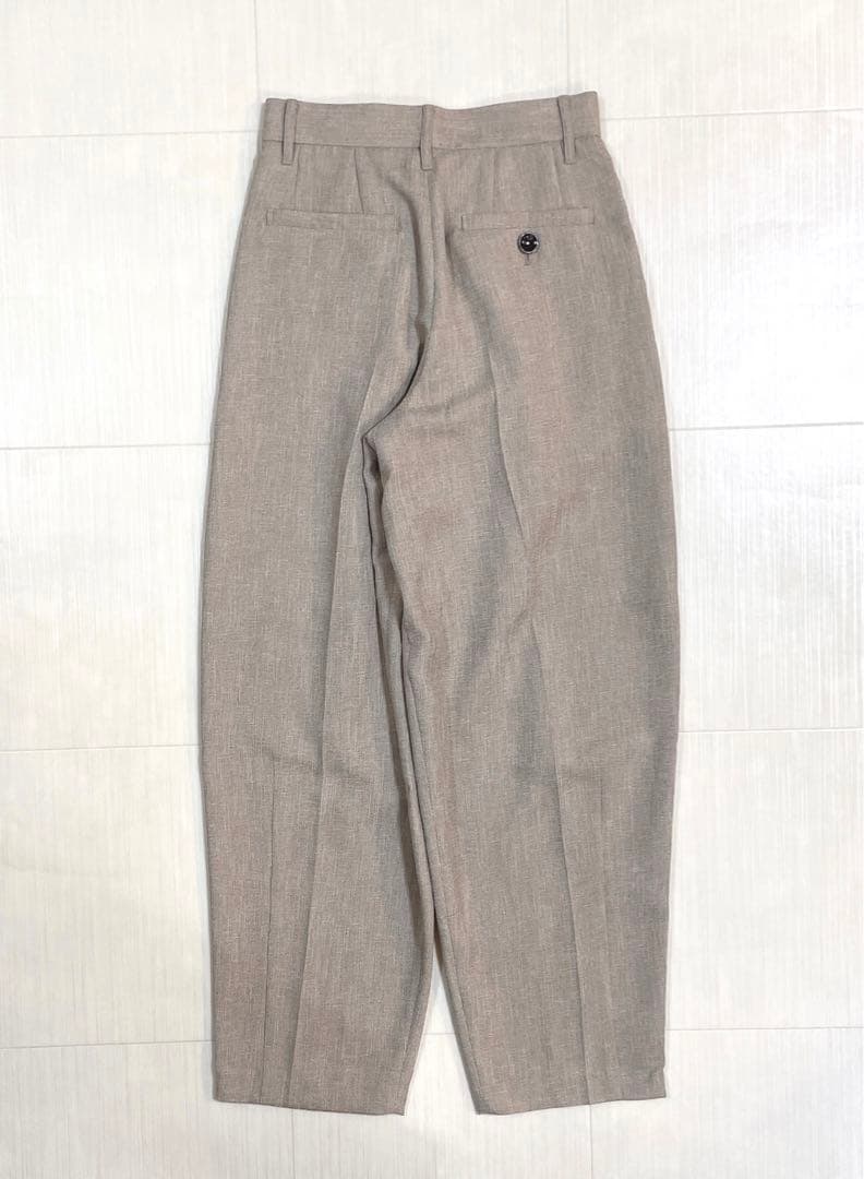 未使用タグ付き✨AKIRA NAKA センタープレス テーパード スラックス