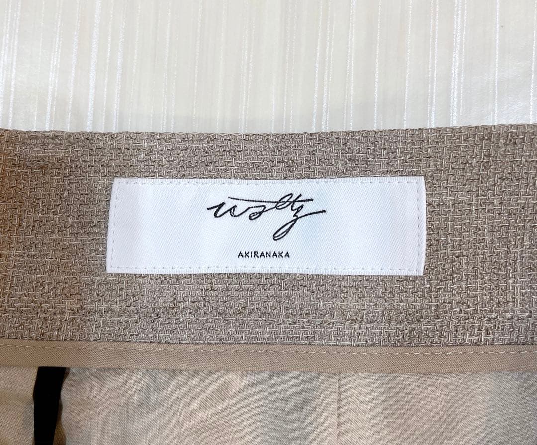 未使用タグ付き✨AKIRA NAKA センタープレス テーパード スラックス