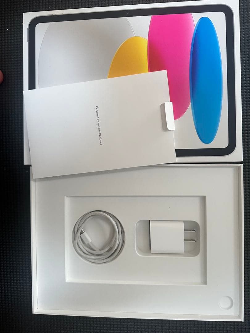 Apple 11 インチ iPad (A16)128GBほぼ新品！！