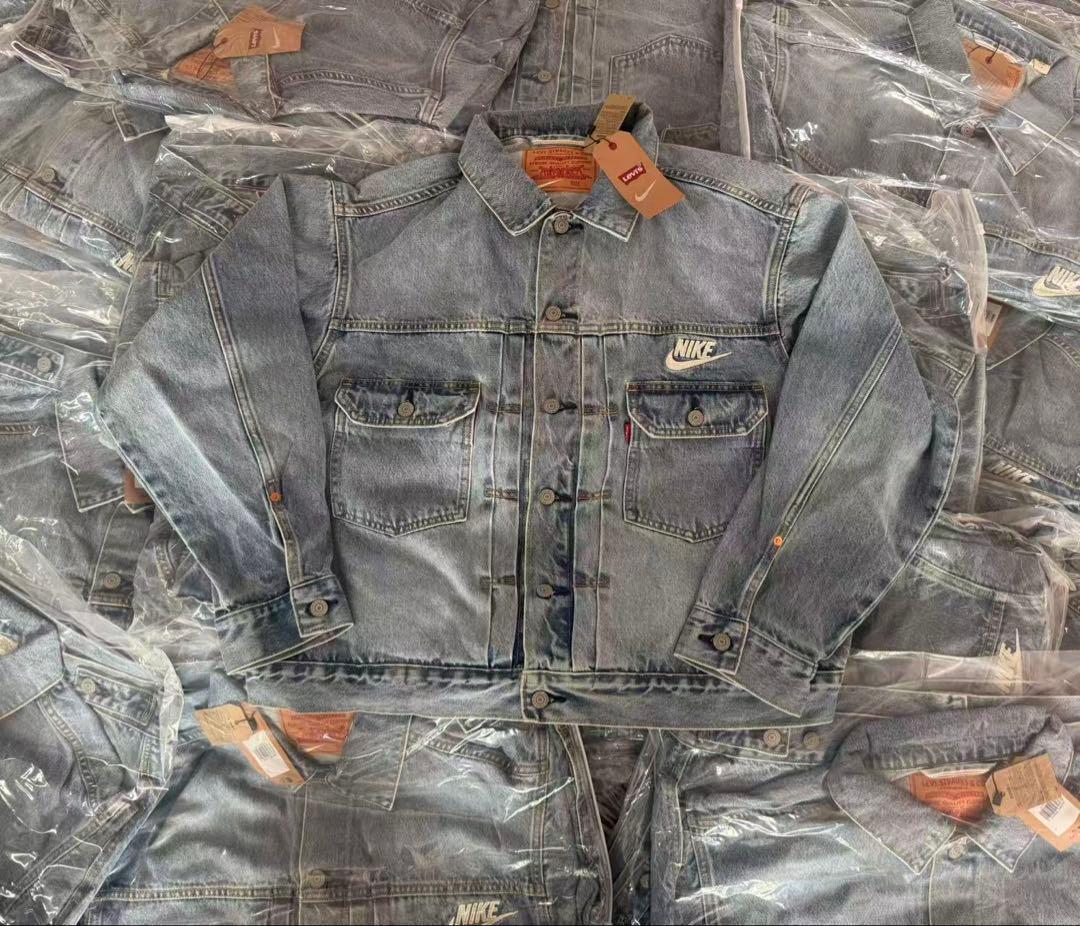 Levi's x Nike デニムジャケットライトブルー