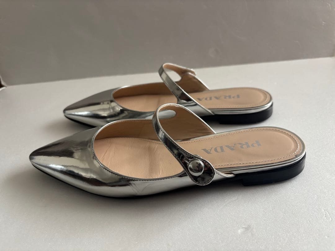 美品　プラダ　PRADA メリージェーン　フラットミュール　シルバー　36.5