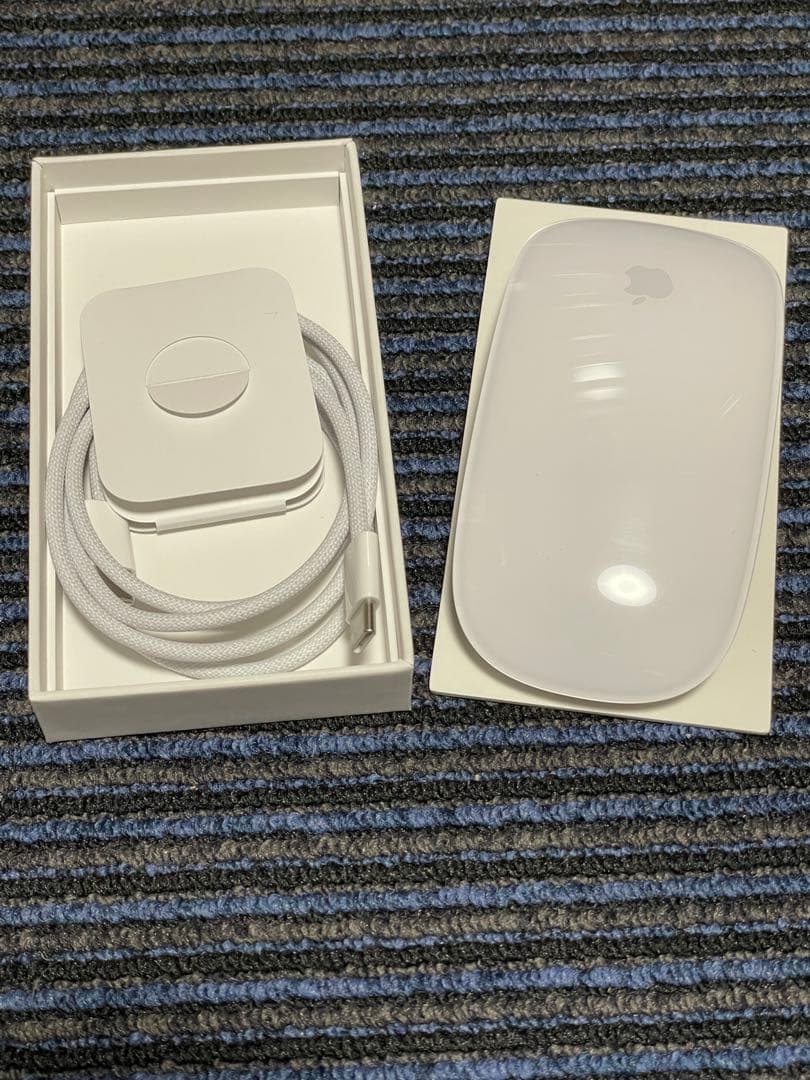 【ほぼ未使用】MacBook Air 13インチ　M2 キーボード・マウス付き