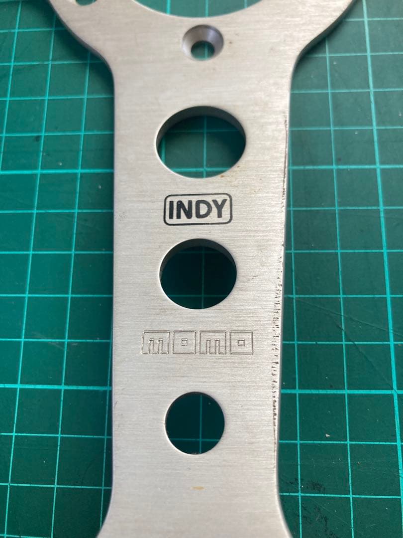 a*i様 MOMO INDY ステアリングホイール 1-82 直径34.5cm