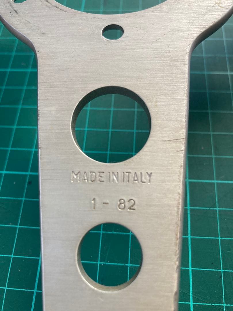 a*i様 MOMO INDY ステアリングホイール 1-82 直径34.5cm