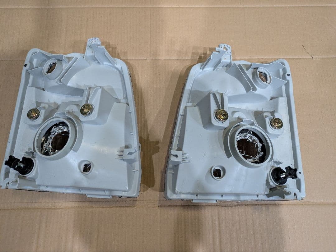 DA63T キャリートラック　ヘッドライト