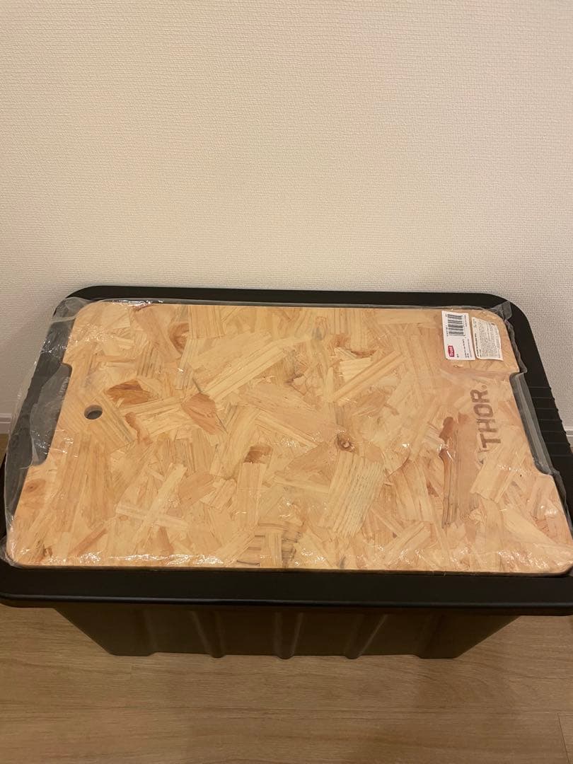 THOR コンテナ　75リットル　トップボード付き　キャンプ　ランタン　テント