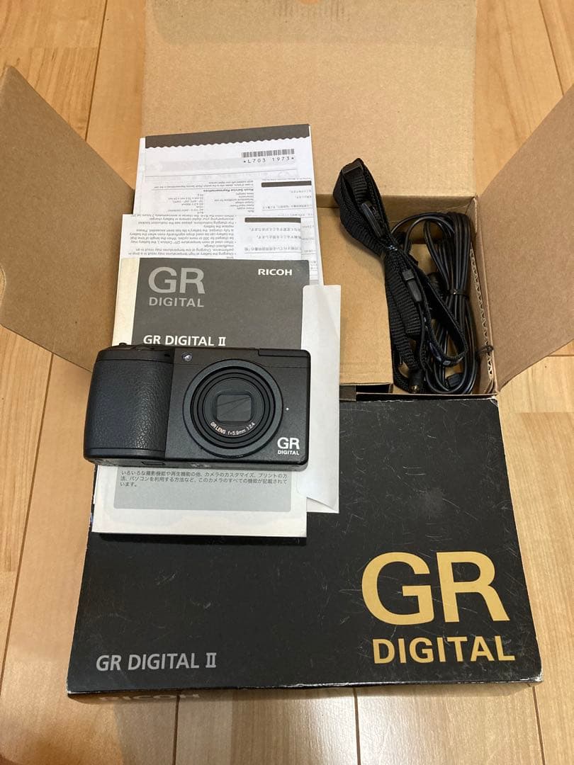 美品RICOH GR DIGITAL II 本体と付属品