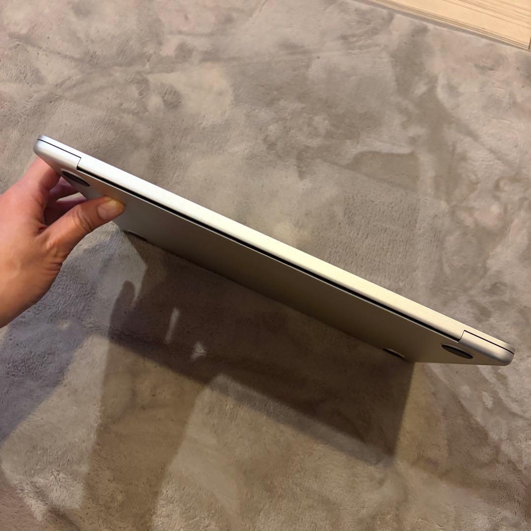 り*う様 MacBook Air M2 13.6 インチ スターライト JIS配