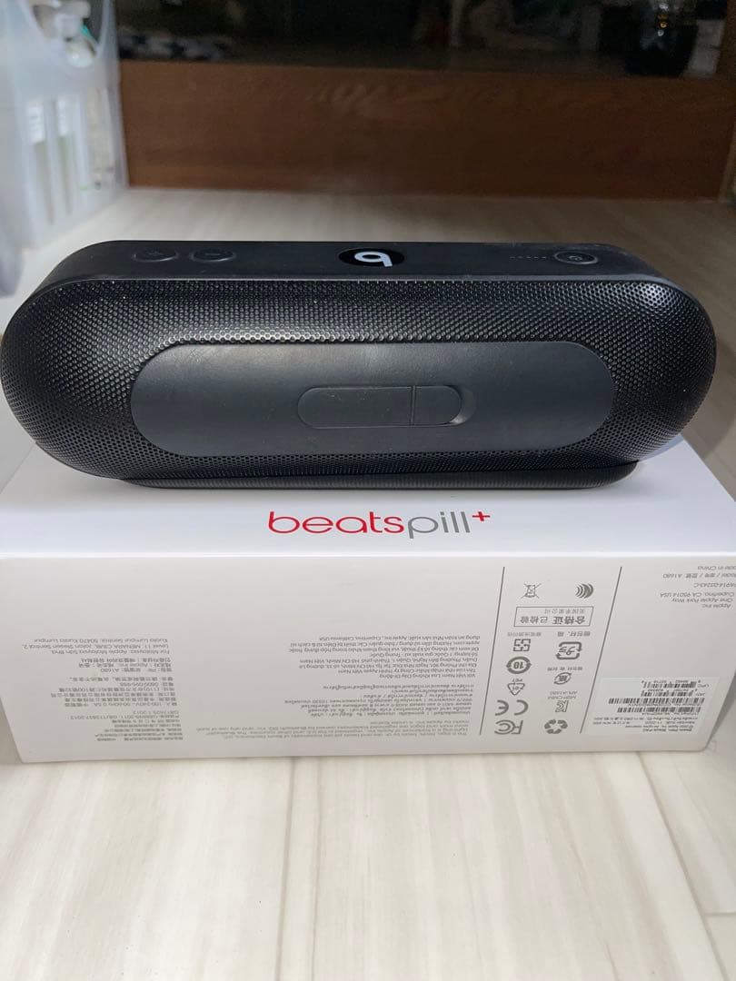 beatspill+ ブラック ワイヤレススピーカープラスおまけ付き　Apple
