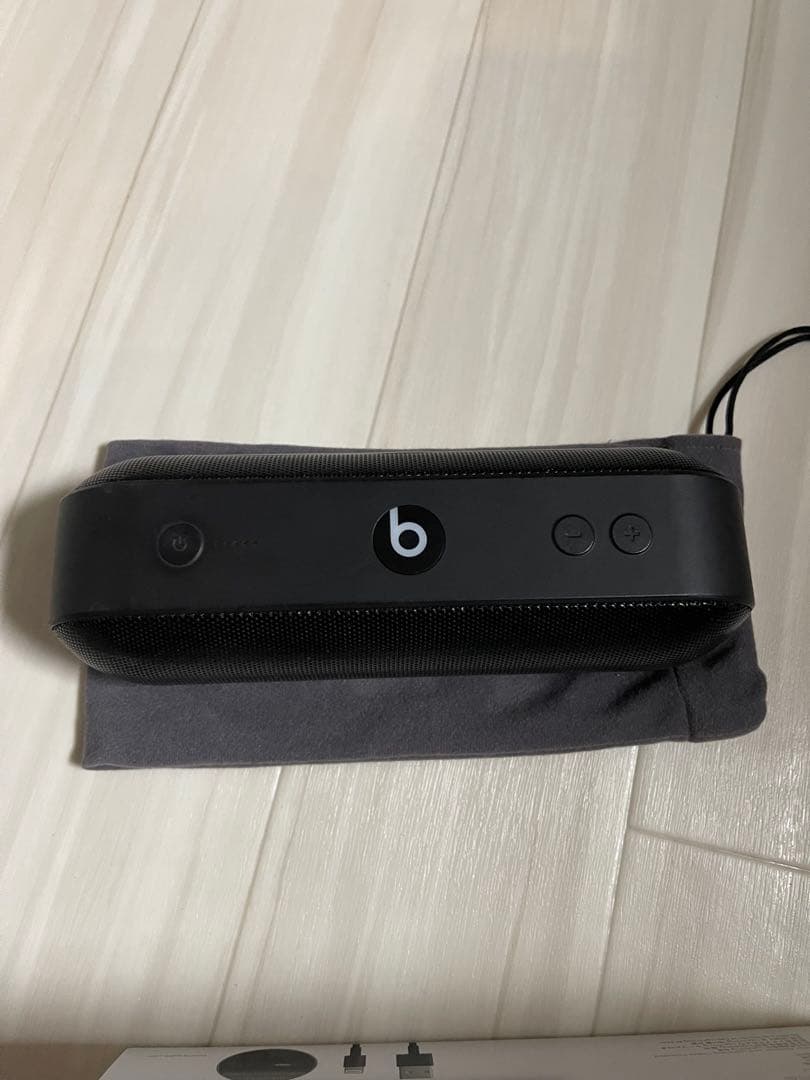 beatspill+ ブラック ワイヤレススピーカープラスおまけ付き　Apple