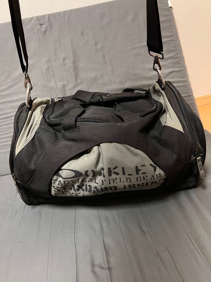 Oakley タクティカルボストンバッグ