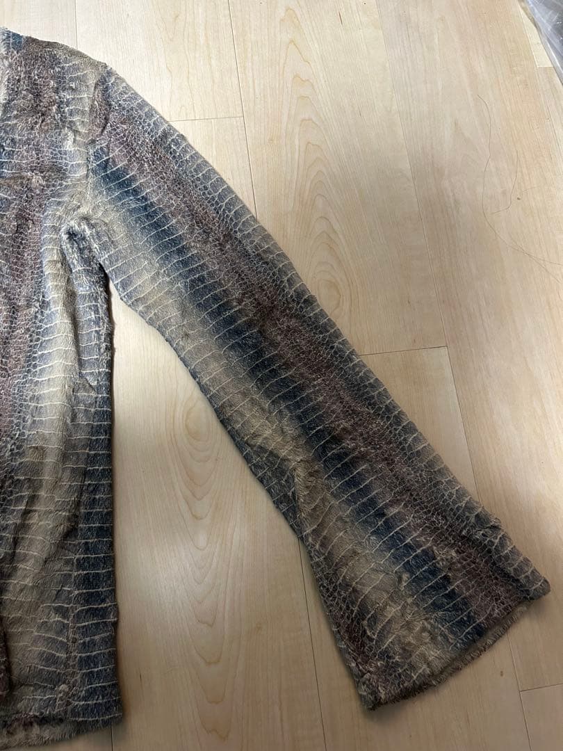 share spirit パイソン ファーニット