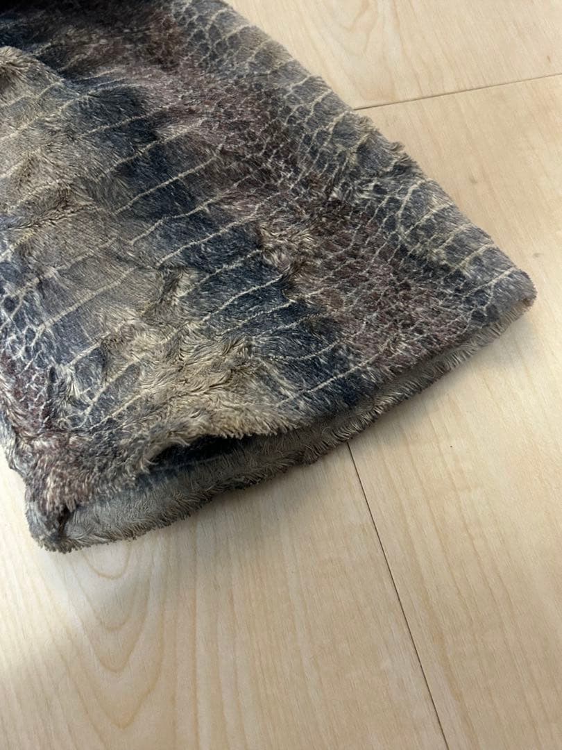 share spirit パイソン ファーニット