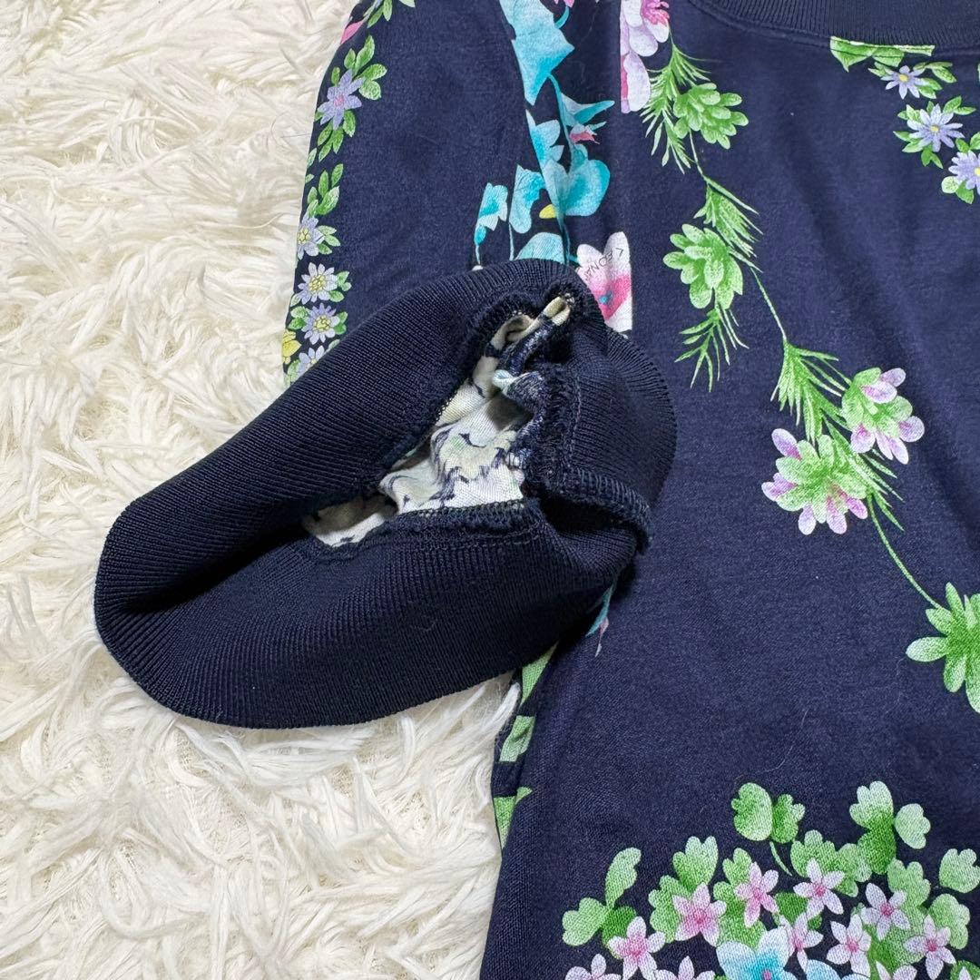【美品】レオナール Tシャツ 花柄 カットソー ロゴ フラワー柄 ボタニカル