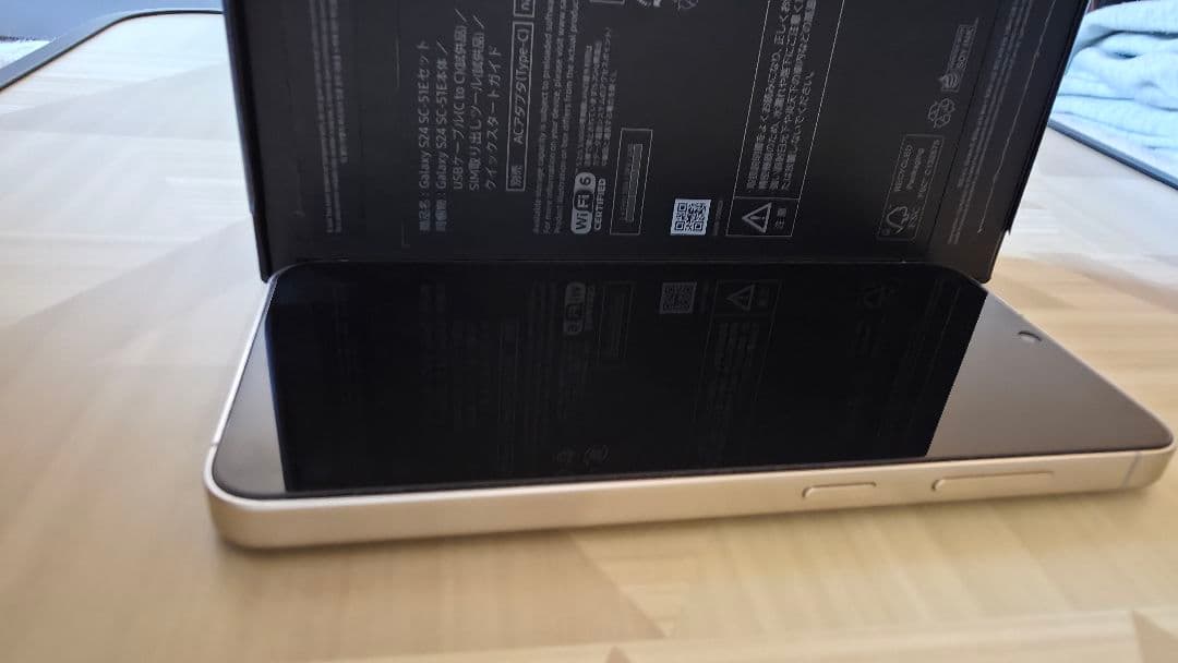 美品Samsung Galaxy S24 SC-51E Amber yellow