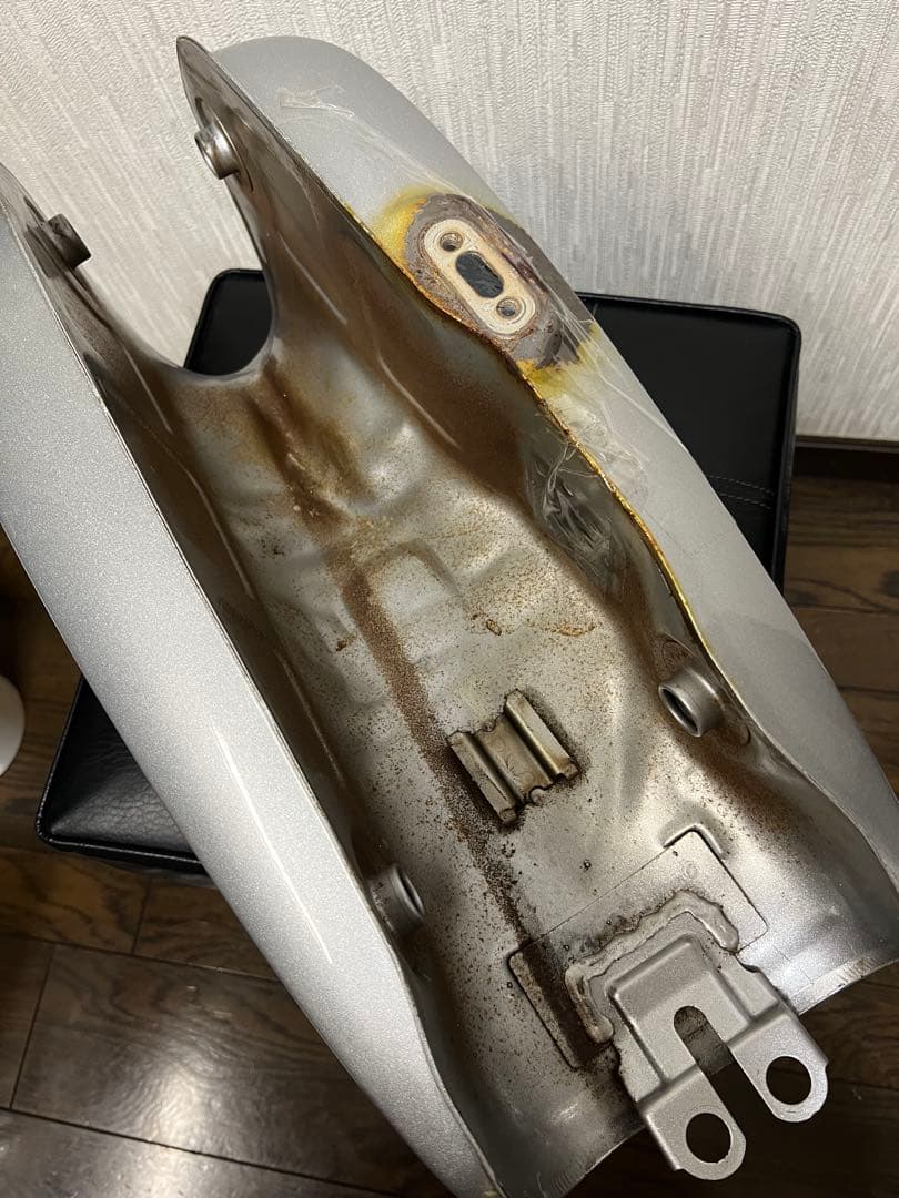 購*)様 YB-1 four UA05J 純正　ガソリンタンク　燃料タンク 絶版