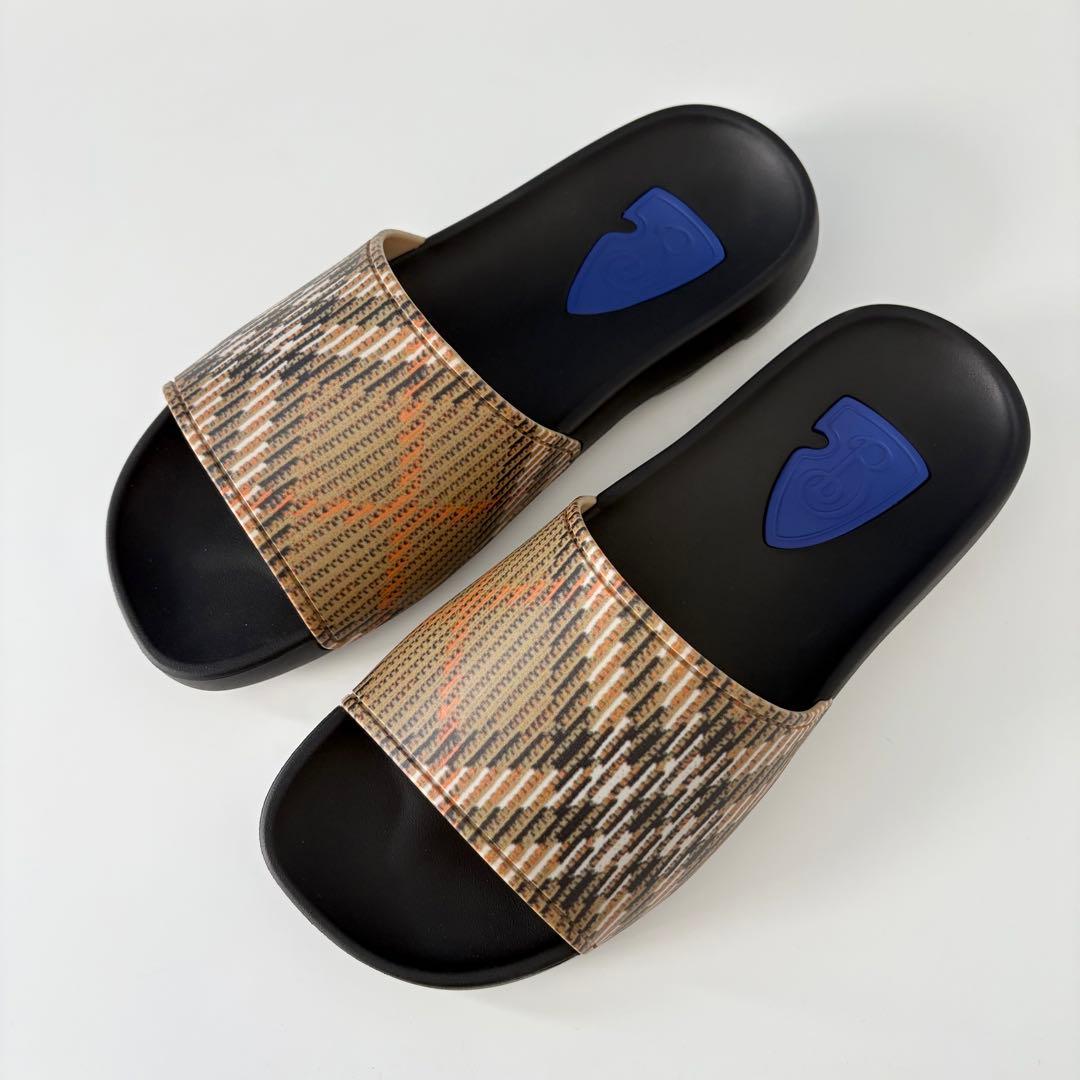 Burberry バーバリー ノバチェック ダイブ スライドサンダル 41