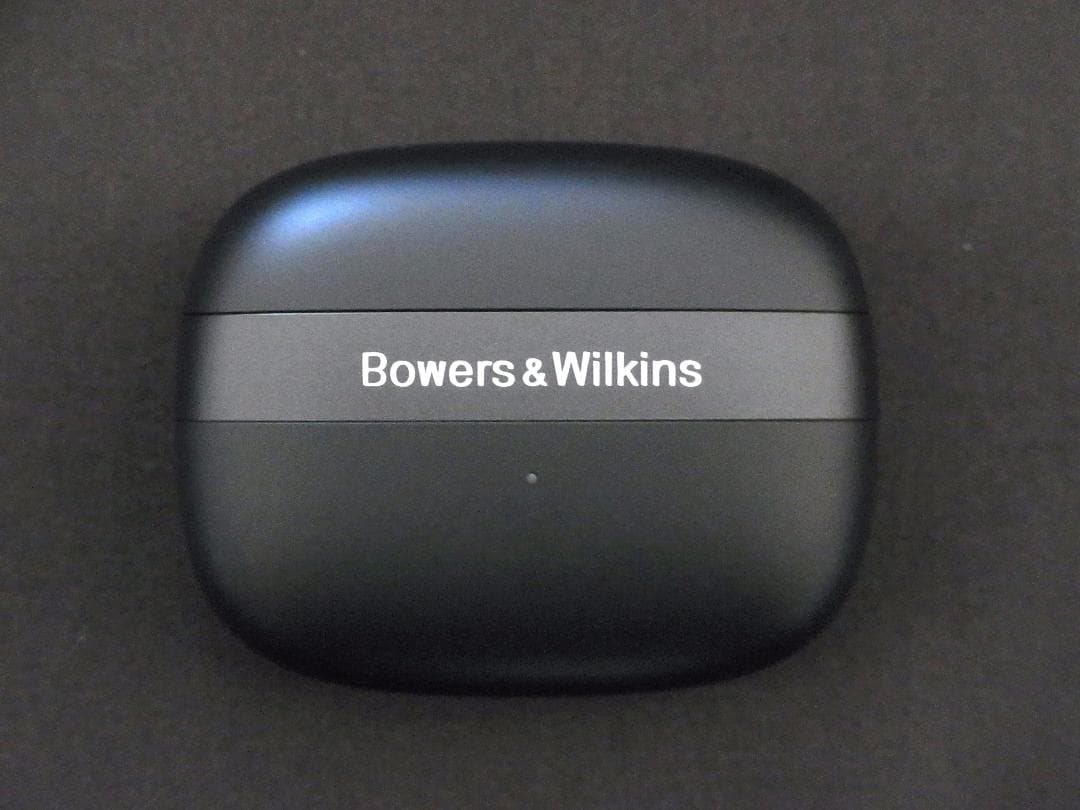 【ほぼ新品！】 Bowers & Wilkins Pi8 ブラック、保護ケース付
