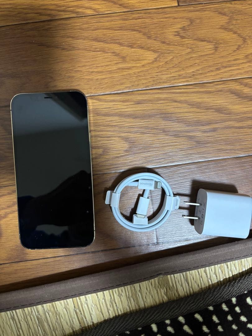iPhone 12Pro 256GBゴールド本体 充電器付き電池容量100%