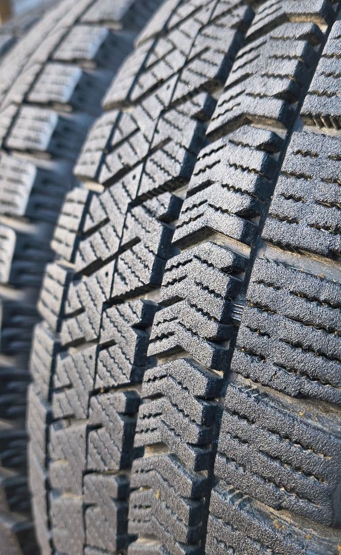 スタッドレス＆アルミホイール15インチ４本セット　送料込み