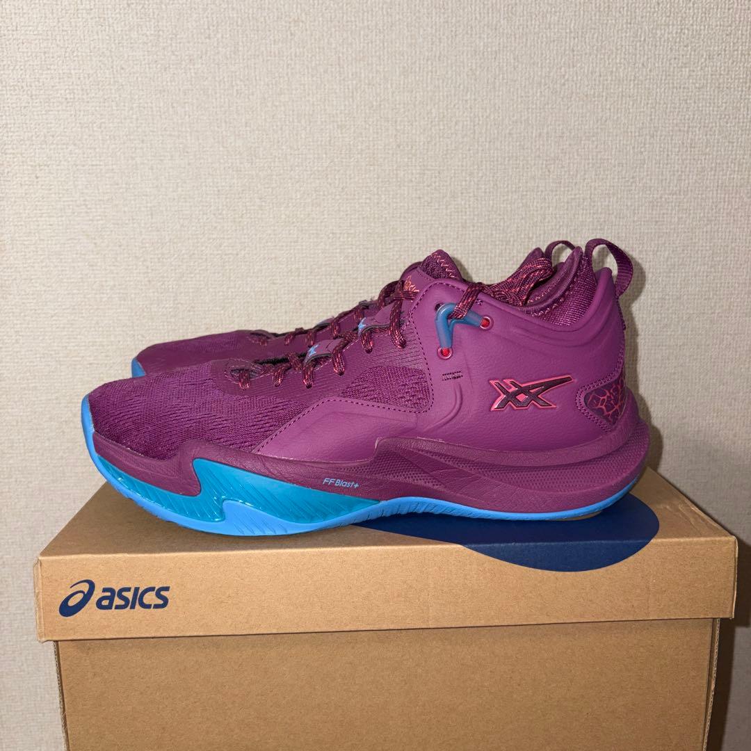 【SALE✨】asics NOVA SURGE LOW 2 28㎝