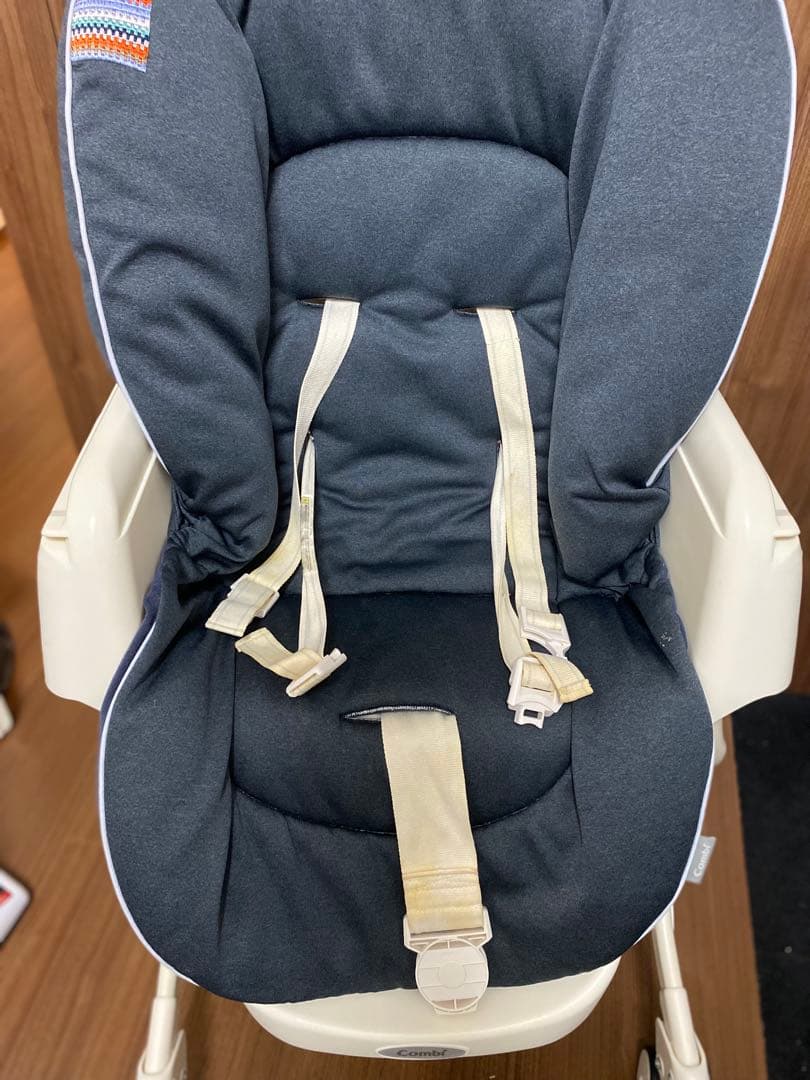 コンビ ネムリラ4キャスオートスイングlotta 赤ちゃん本舗 カバー2組付