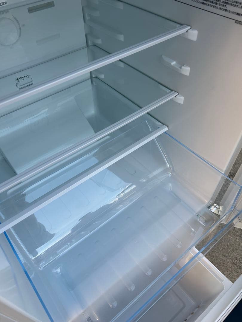 Hisense ２ドア冷蔵庫　HR-D13E2W 超美品