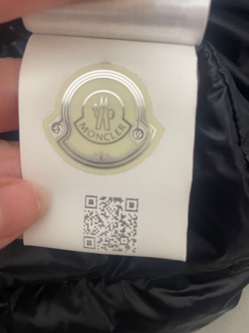 モンクレール ネイビー ダウンベスト