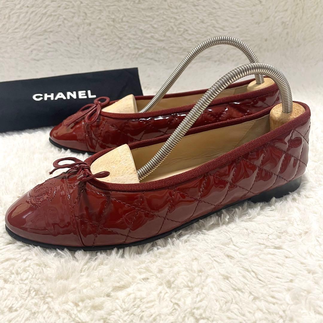 CHANEL シャネル ココマーク マトラッセ エナメル リボンフラットシューズ