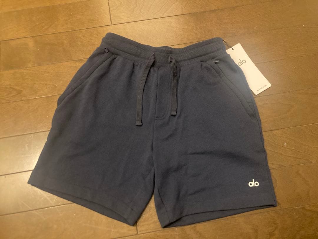 新品未使用☆aloネイビーショートパンツ☆アロヨガHawaiiハワイ☆ルルレモン