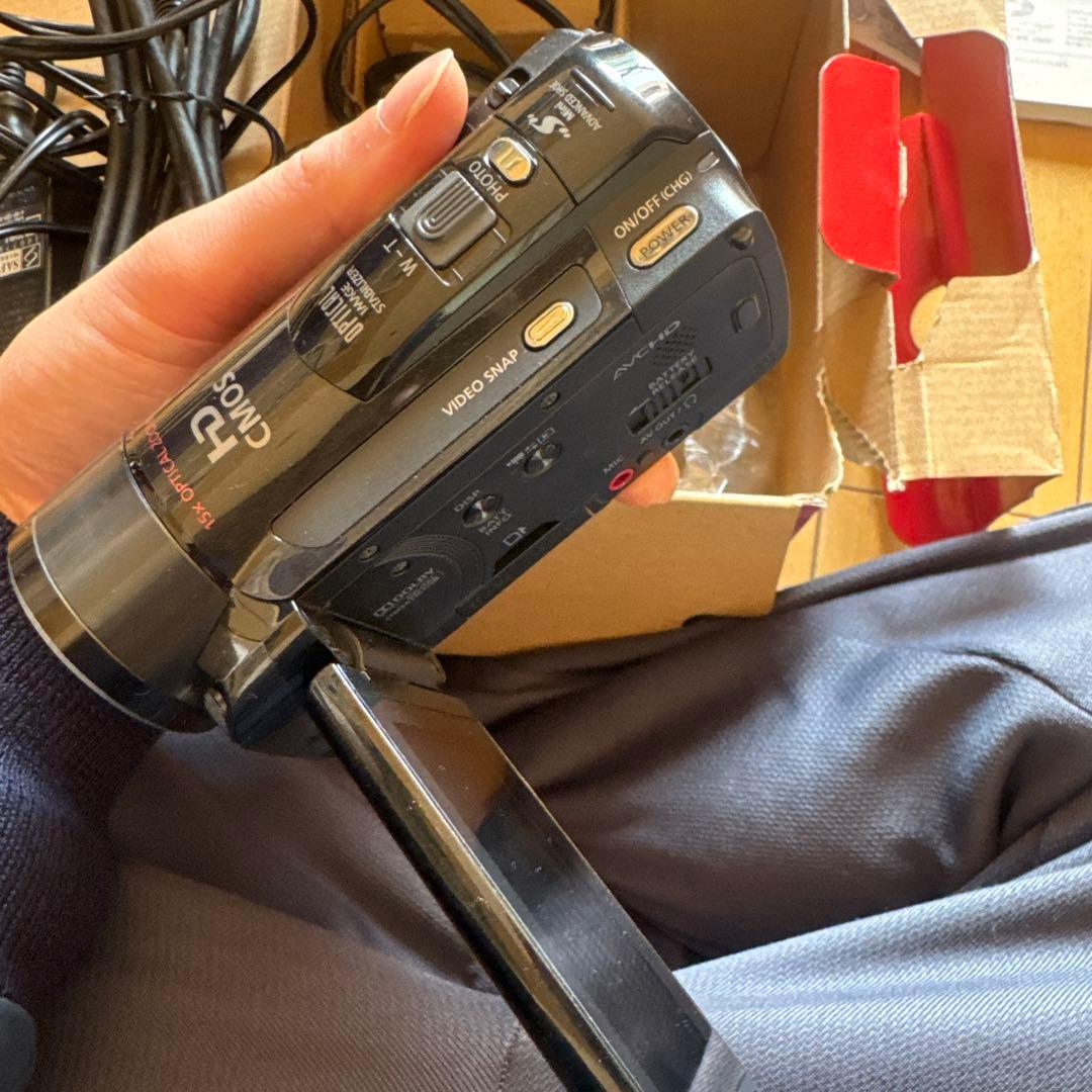 ビデオカメラ Canon HFM32