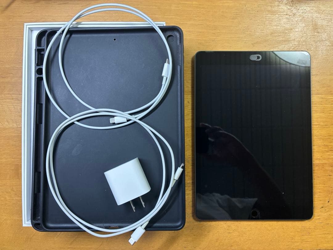 iPad (第9世代) Wi-Fi 64G スペースグレー