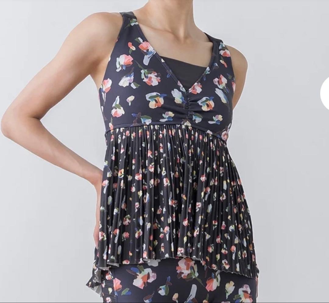 SUKALA ローズプリントプリーツタンクトップ