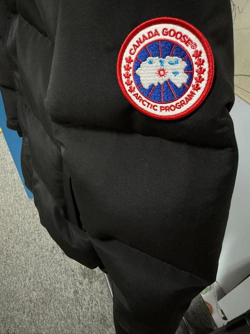   黒 ダウンジャケット