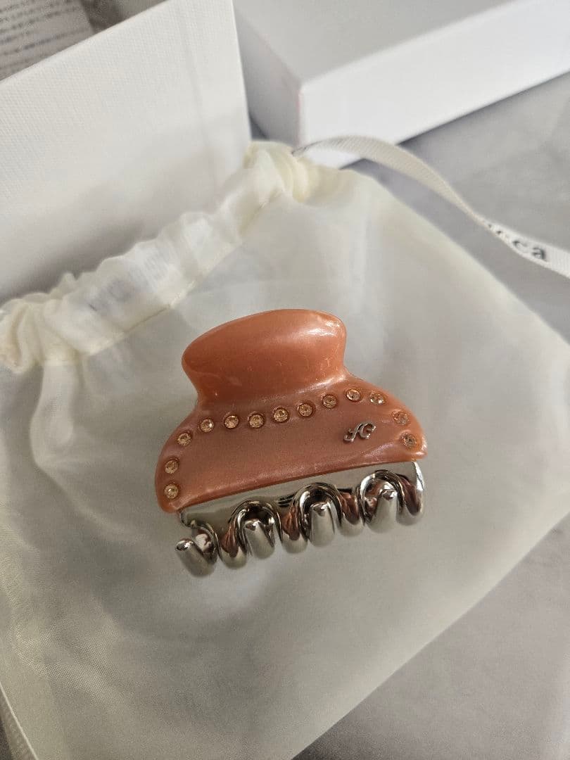 新品 未使用 美品 acca ストーン付きヘアクリップ