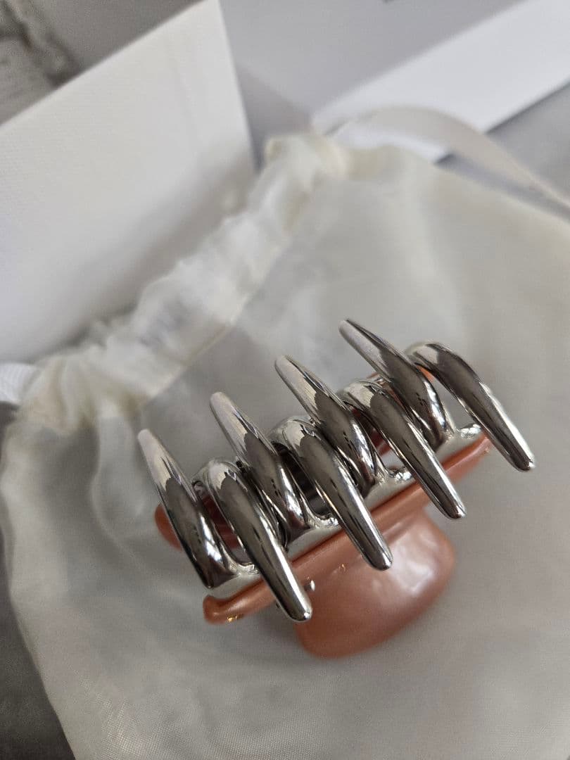 新品 未使用 美品 acca ストーン付きヘアクリップ