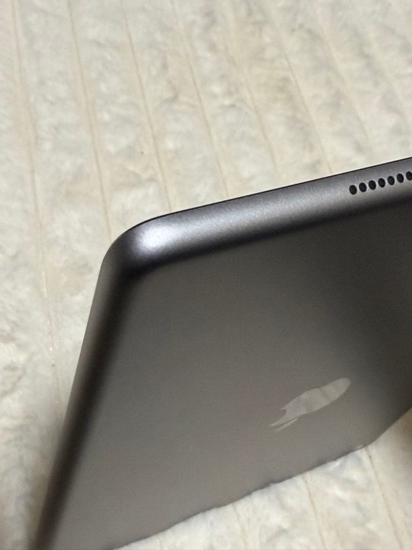 iPad 第6世代 9.7インチ Wi-Fiモデル 32GB スペースグレイ