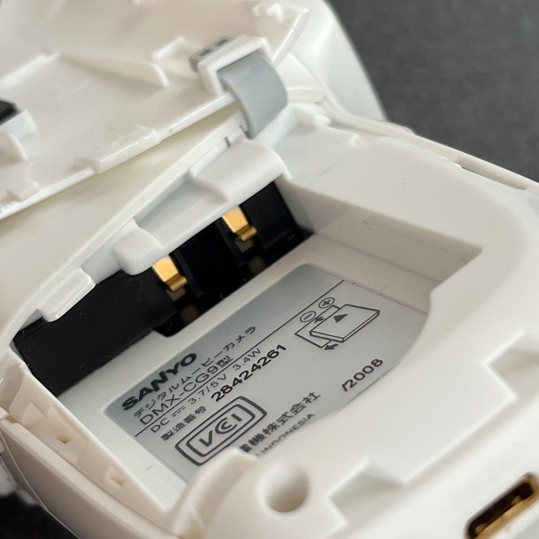 ☆人気稀少☆SANYOデジタルムービーカメラXacti DMX-CG9W動作良好