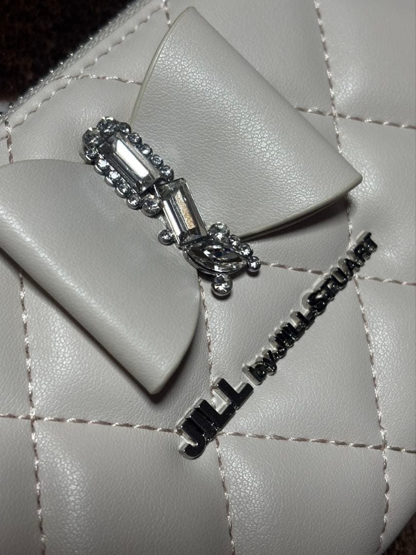 ジルバイジルスチュアート　長財布　キルティング　ピンク　ベージュ