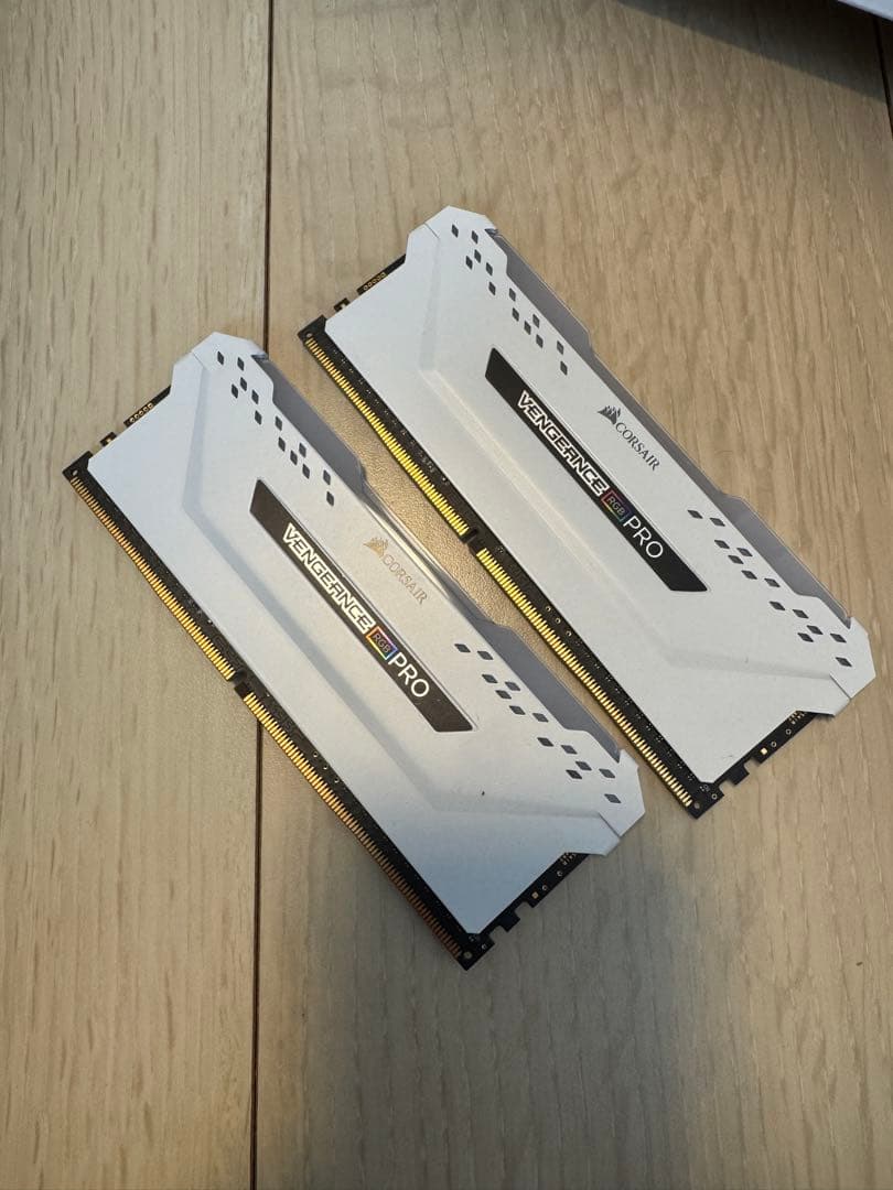 フミ Ryzen73700x、メモリ16GB、マザボ、電源750w、ケース